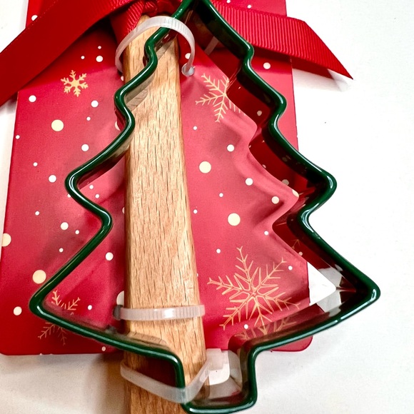 Christmas Green Black Plaid Silicone Spatula + Xmas Tree Cookie Cutter Green - Picture 7 of 8